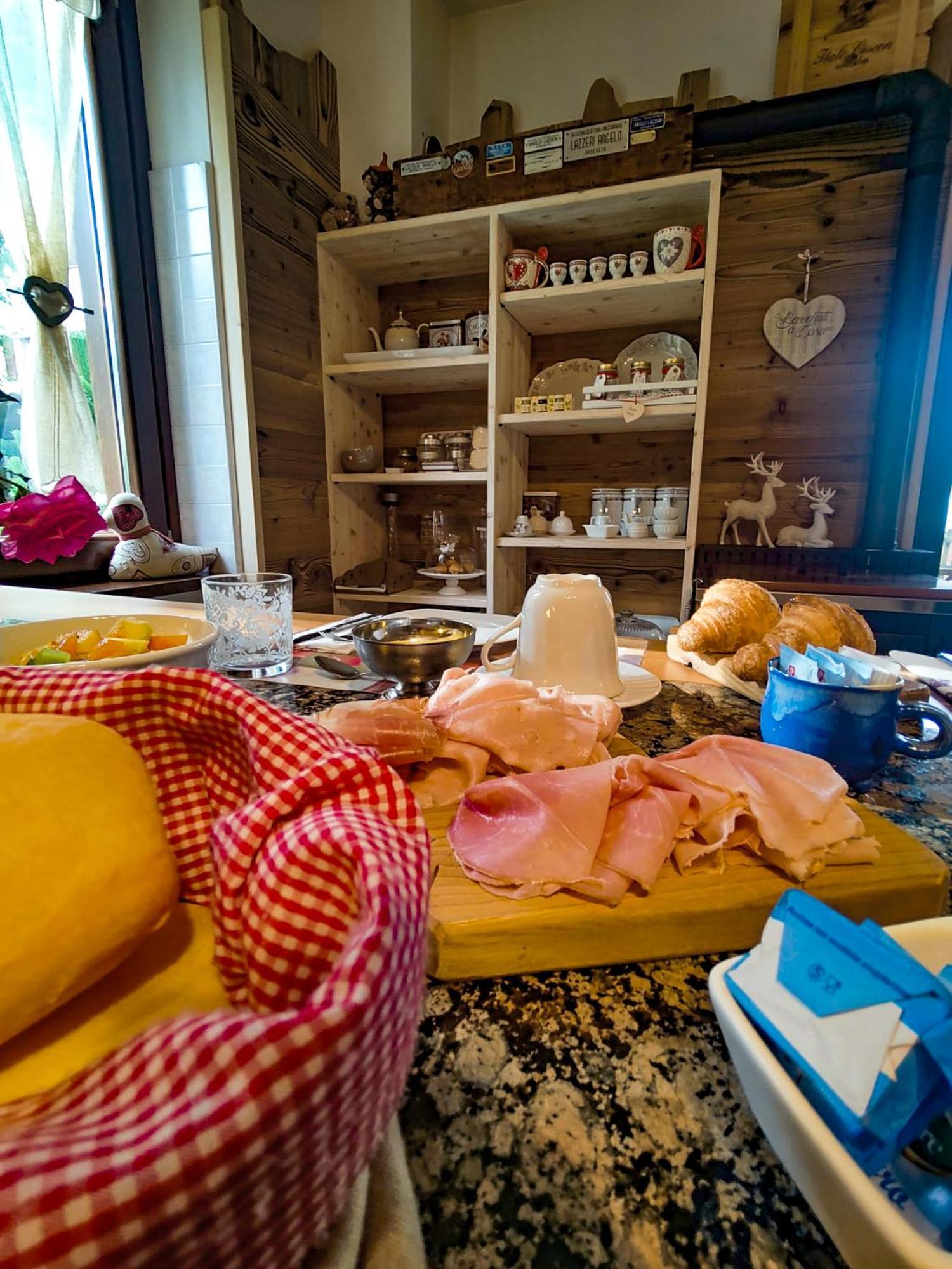 La Cri Bed & Breakfast Giustino ภายนอก รูปภาพ